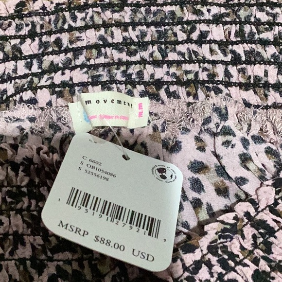 Free People Off the Shoulder Top - Size M - Picture 4 of 10